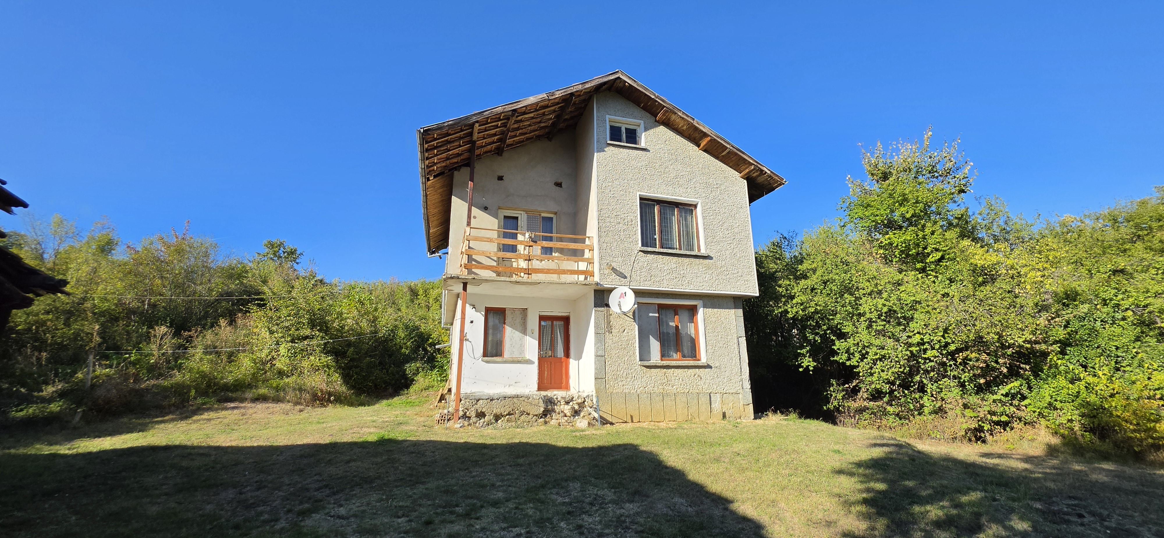 Solidly Built House for Renovation with a Large Garden, 15 km from Sevlievo and 12 km from Apriltsi 3