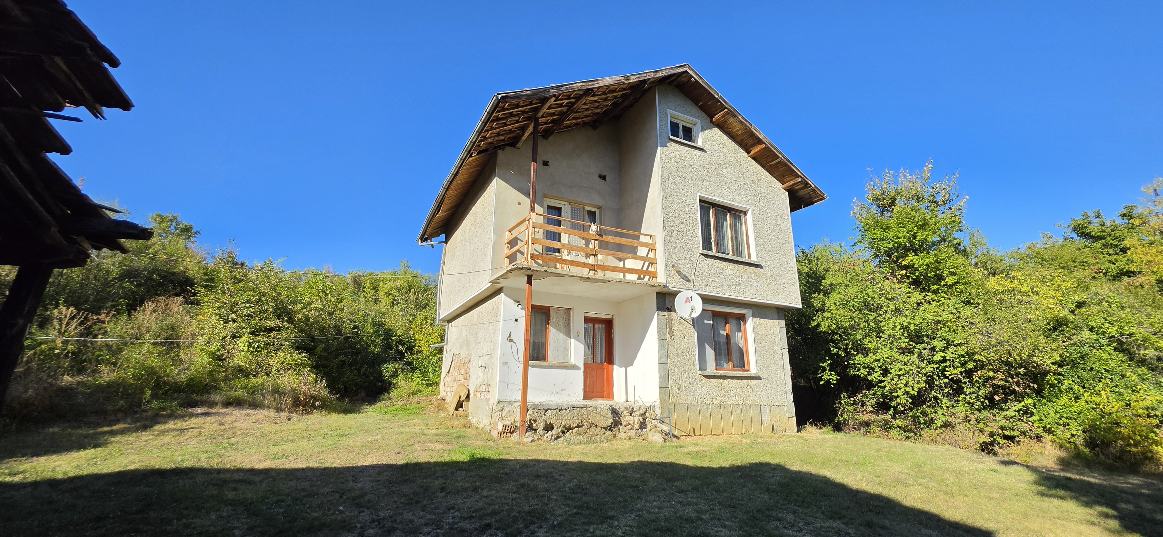 Solidly Built House for Renovation with a Large Garden, 15 km from Sevlievo and 12 km from Apriltsi 4